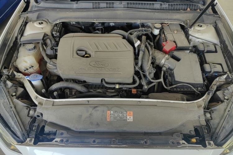 Used Ford Mondeo 2018 EcoBoost 180 Smart Control Fashion Model China VI Standard Engine Bay