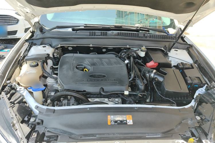 Used Ford Mondeo 2018 EcoBoost 180 Smart Control Fashion Model China V Standard Engine Bay