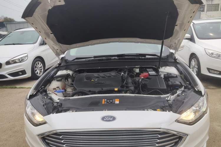 Used Ford Mondeo 2018 EcoBoost 180 Fashion Edition Engine Bay