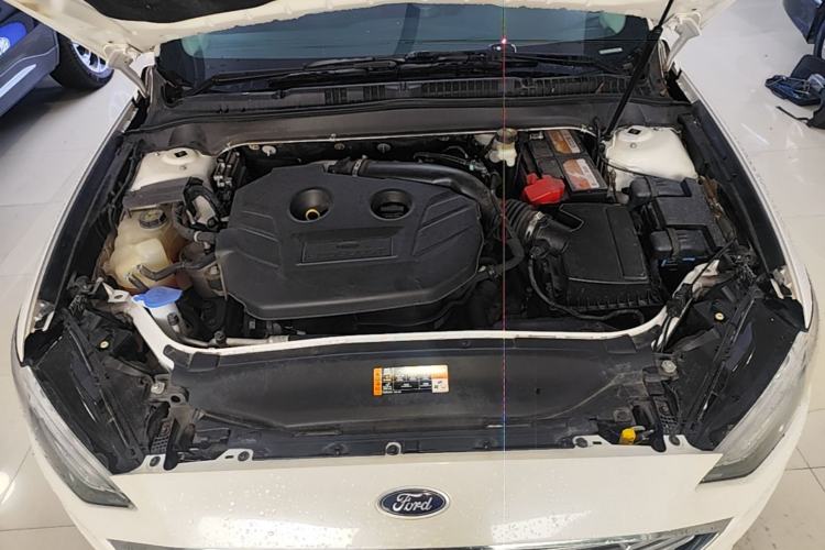Used Ford Mondeo 2018 EcoBoost 200 Smart Control Fashion Model China V Standard Engine Bay