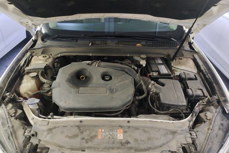 Used Ford Mondeo 2018 EcoBoost 200 Smart Control Fashion Model China V Standard Engine Bay