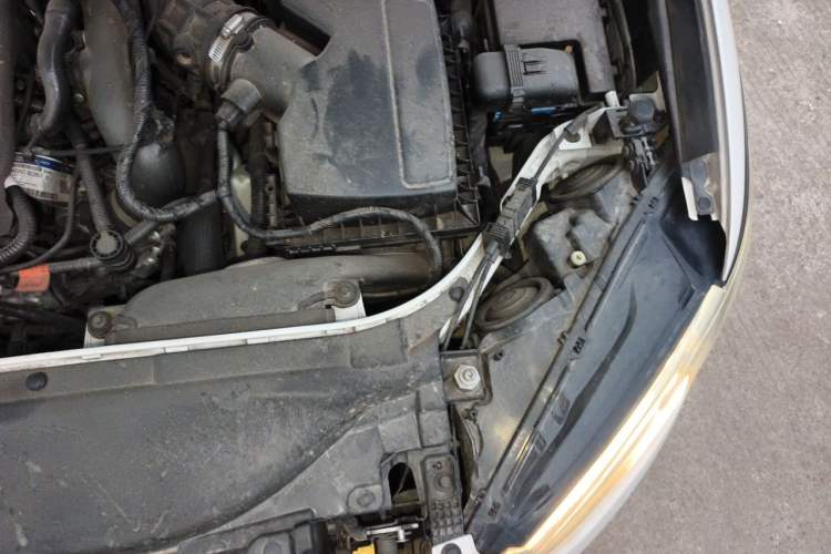 Used Ford Mondeo 2018 EcoBoost 180 Smart Control Fashion Model China VI Standard Engine Bay Left