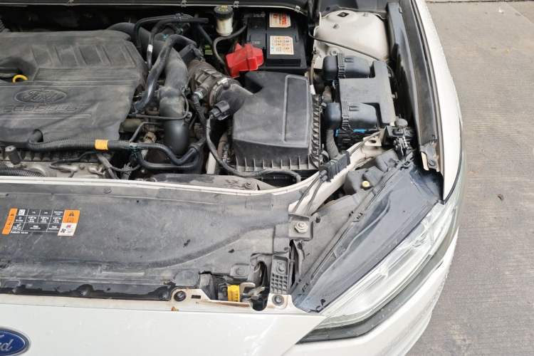 Used Ford Mondeo 2018 EcoBoost 180 Fashion Edition Engine Bay Left