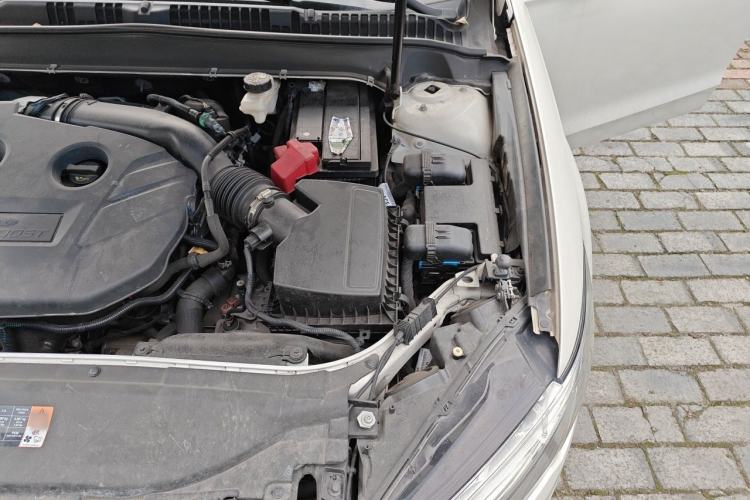 Used Ford Mondeo 2018 EcoBoost 200 Stylish Model Engine Bay Left