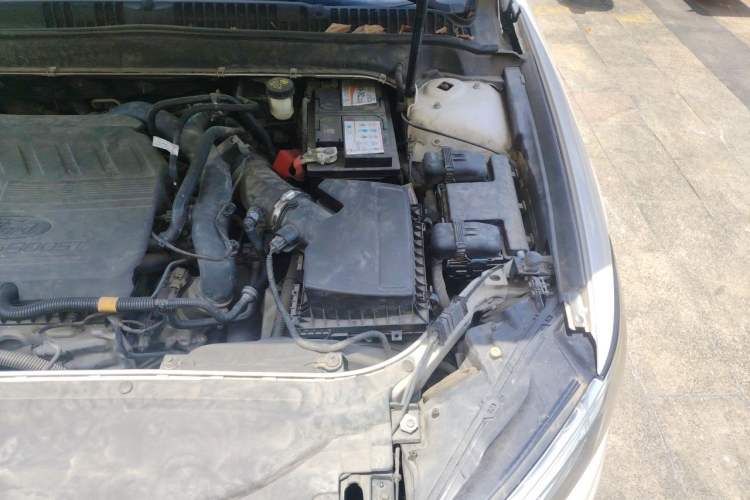 Used Ford Mondeo 2018 EcoBoost 180 Fashion Edition Engine Bay Left