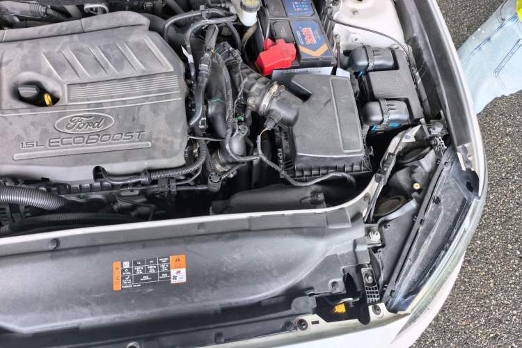 Used Ford Mondeo 2018 EcoBoost 180 Smart Control Fashion Model China V Standard Engine Bay Left