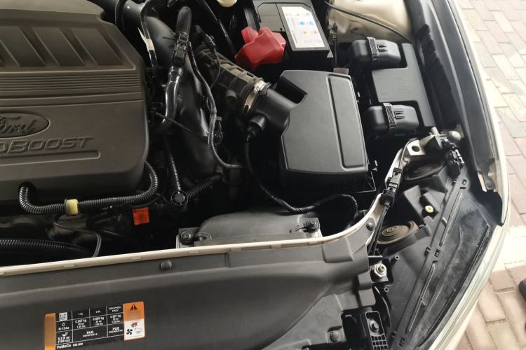 Used Ford Mondeo 2018 EcoBoost 180 Smart Control Fashion Model China VI Standard Engine Bay Left