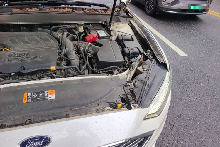 Used Ford Mondeo 2018 EcoBoost 180 Fashion Edition Engine Bay Left