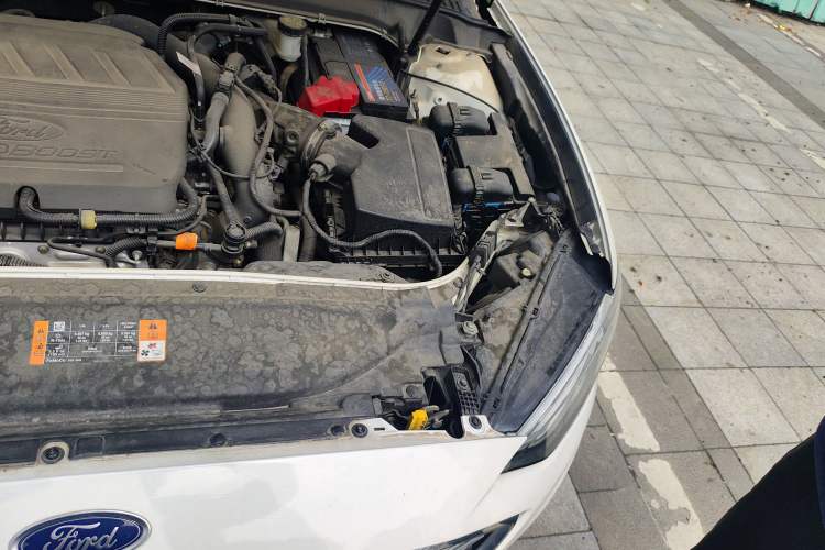 Used Ford Mondeo 2018 EcoBoost 180 Smart Control Fashion Model China VI Standard Engine Bay Left