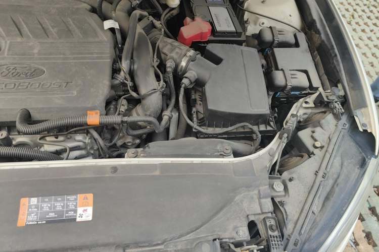 Used Ford Mondeo 2018 EcoBoost 180 Fashion Edition Engine Bay Left