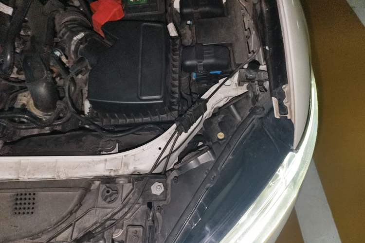 Used Ford Mondeo 2018 EcoBoost 180 Fashion Edition Engine Bay Left