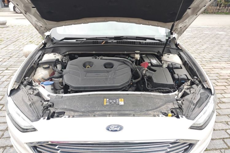 Used Ford Mondeo 2018 EcoBoost 200 Stylish Model Engine Bay