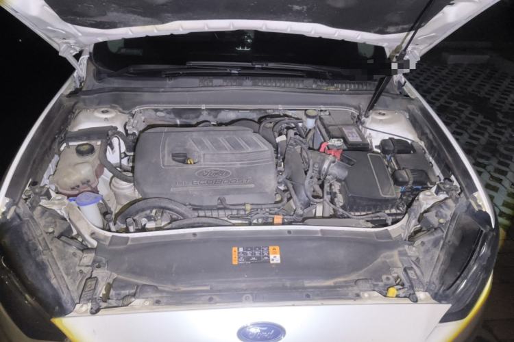 Used Ford Mondeo 2018 EcoBoost 180 Smart Control Fashion Model China V Standard Engine Bay