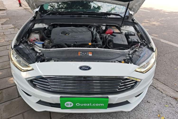 Used Ford Mondeo 2018 EcoBoost 180 Fashion Edition Engine Bay
