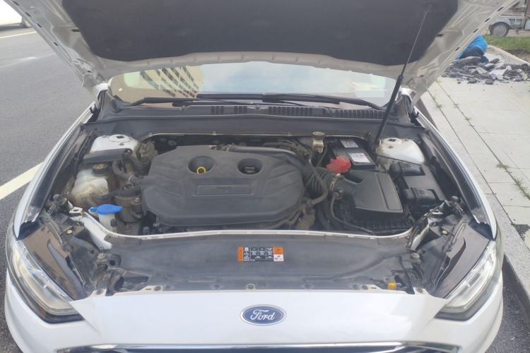 Used Ford Mondeo 2018 EcoBoost 200 Smart Control Fashion Model China V Standard Engine Bay