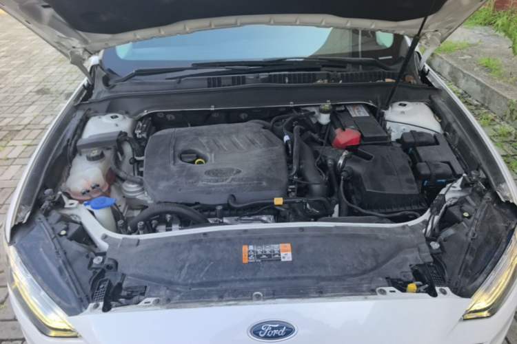 Used Ford Mondeo 2018 EcoBoost 180 Fashion Edition Engine Bay