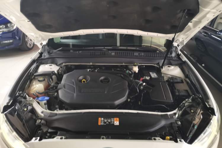 Used Ford Mondeo 2018 EcoBoost 200 Stylish Model Engine Bay