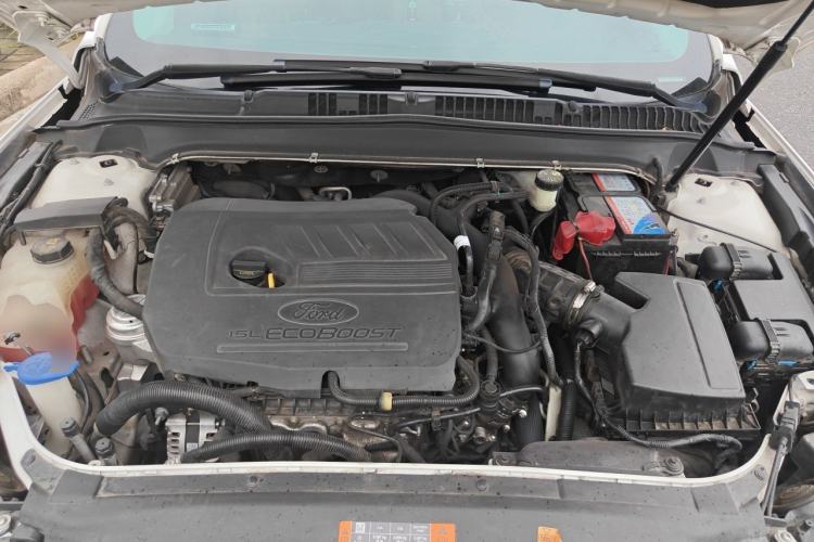 Used Ford Mondeo 2018 EcoBoost 180 Smart Control Fashion Model China V Standard Engine Bay