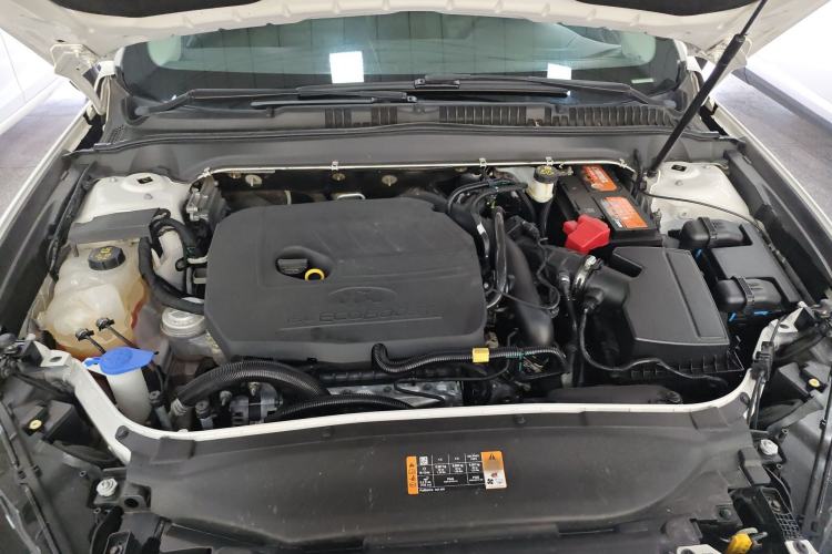 Used Ford Mondeo 2018 EcoBoost 180 Smart Control Fashion Model China V Standard Engine Bay