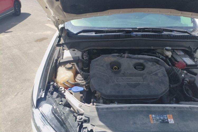 Used Ford Mondeo 2018 EcoBoost 200 Smart Control Fashion Model China V Standard Engine Bay Right