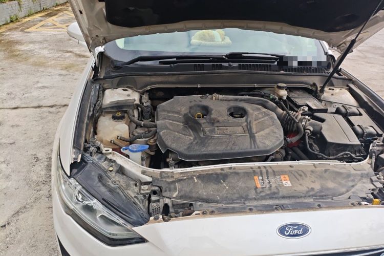 Used Ford Mondeo 2018 EcoBoost 200 Smart Control Fashion Model China V Standard Engine Bay Right