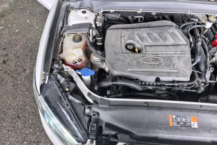 Used Ford Mondeo 2018 EcoBoost 180 Smart Control Fashion Model China V Standard Engine Bay Right