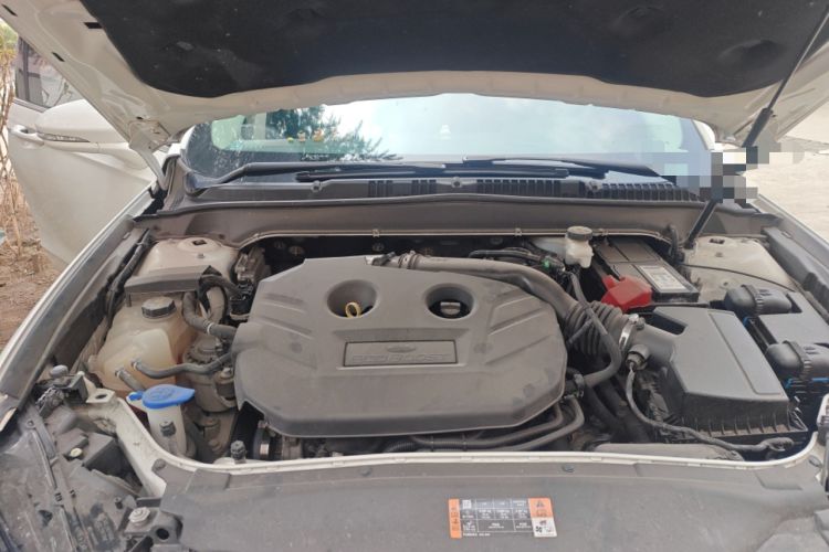 Used Ford Mondeo 2018 EcoBoost 200 Smart Control Fashion Model China VI Standard Engine Bay Right