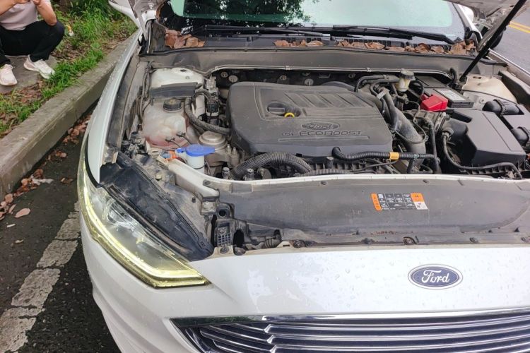 Used Ford Mondeo 2018 EcoBoost 180 Fashion Edition Engine Bay Right