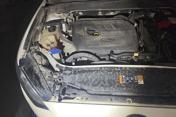 Used Ford Mondeo 2018 EcoBoost 180 Fashion Edition Engine Bay Right