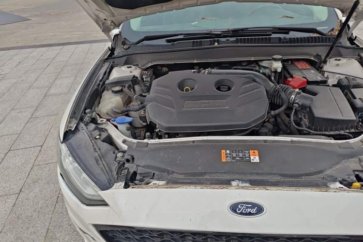 Used Ford Mondeo 2018 EcoBoost 200 Stylish Model Engine Bay Right