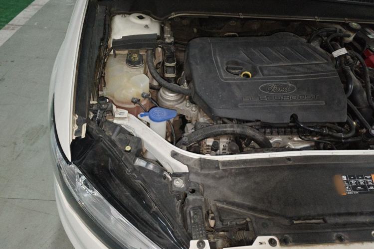 Used Ford Mondeo 2018 EcoBoost 180 Smart Control Fashion Model China VI Standard Engine Bay Right