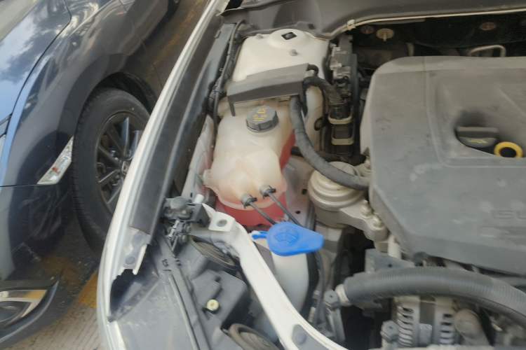 Used Ford Mondeo 2018 EcoBoost 180 Fashion Edition Engine Bay Right