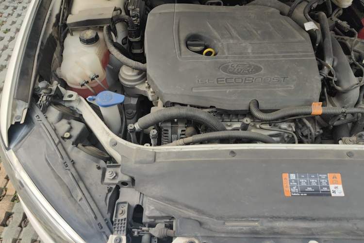Used Ford Mondeo 2018 EcoBoost 180 Fashion Edition Engine Bay Right