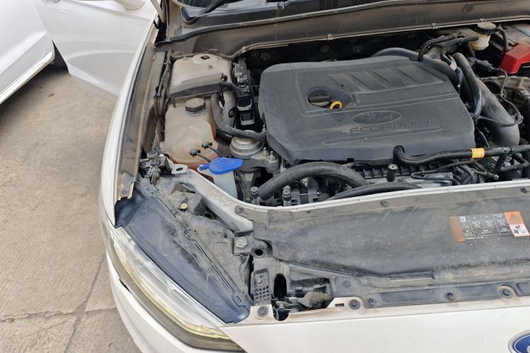 Used Ford Mondeo 2018 EcoBoost 180 Smart Control Fashion Model China V Standard Engine Bay Right