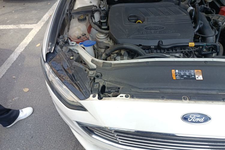 Used Ford Mondeo 2018 EcoBoost 180 Fashion Edition Engine Bay Right