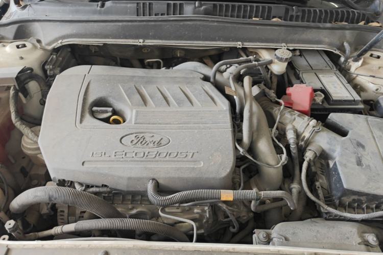 Used Ford Mondeo 2018 EcoBoost 180 Smart Control Fashion Model China V Standard Engine Bay