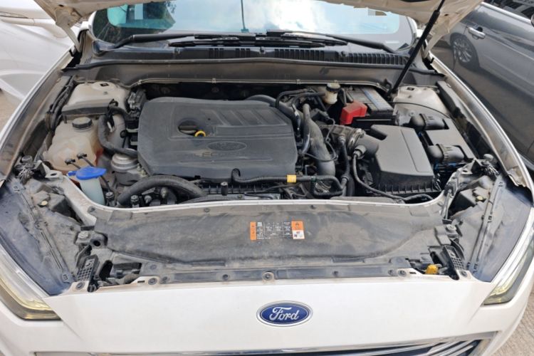 Used Ford Mondeo 2018 EcoBoost 180 Smart Control Fashion Model China V Standard Engine Bay