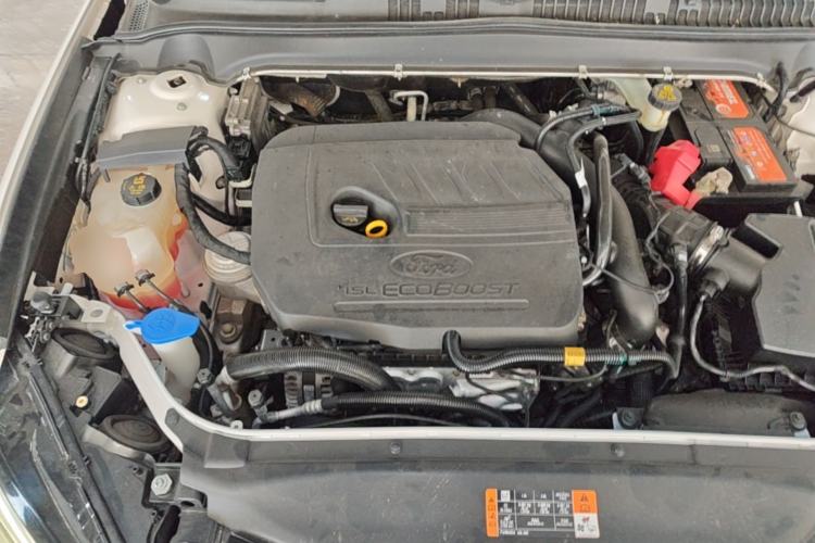 Used Ford Mondeo 2018 EcoBoost 180 Smart Control Fashion Model China V Standard Engine Bay