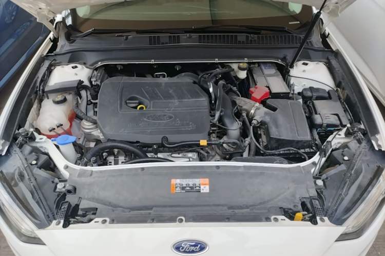 Used Ford Mondeo 2018 EcoBoost 180 Fashion Edition Engine Bay