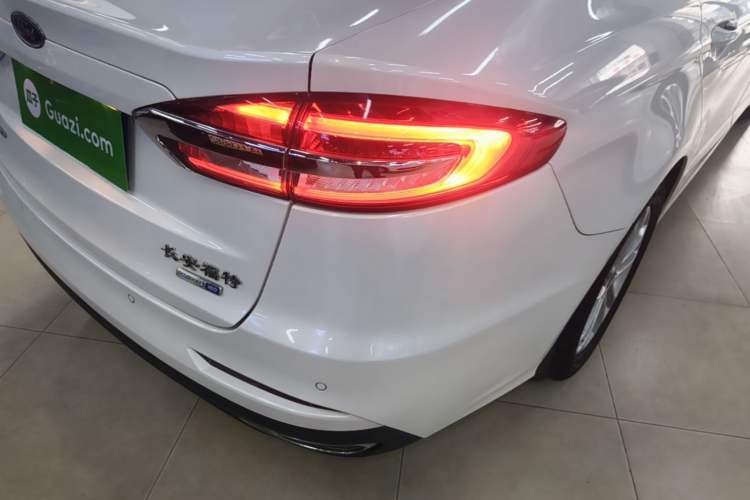 Used Ford Mondeo 2018 EcoBoost 180 Smart Control Fashion Model China VI Standard Exterior 3