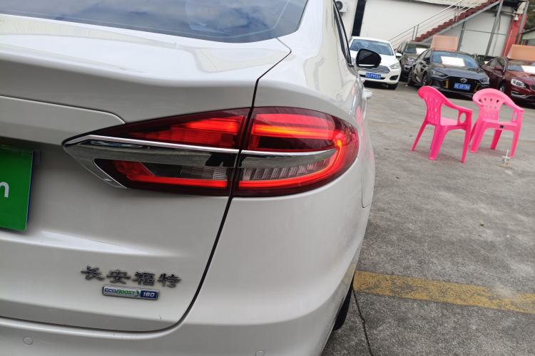 Used Ford Mondeo 2018 EcoBoost 180 Smart Control Fashion Model China VI Standard Exterior 3