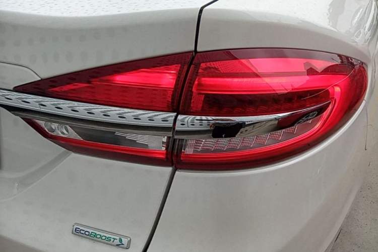 Used Ford Mondeo 2018 EcoBoost 180 Fashion Edition Exterior 3