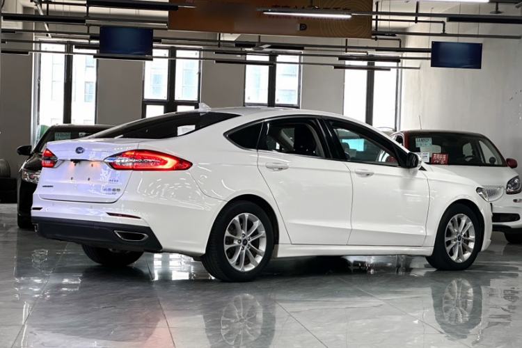 Used Ford Mondeo 2018 EcoBoost 200 Smart Control Fashion Model China V Standard Exterior 3