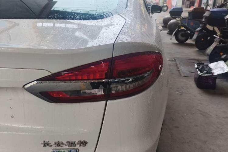 Used Ford Mondeo 2018 EcoBoost 180 Smart Control Fashion Model China VI Standard Exterior 3