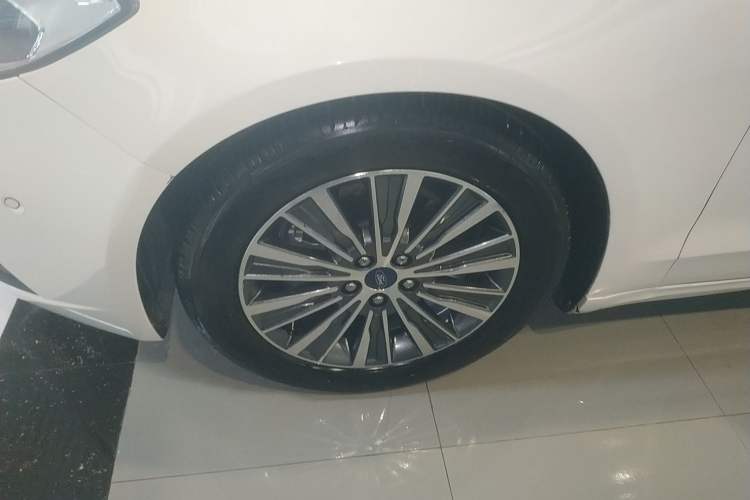 Used Ford Mondeo 2018 EcoBoost 180 SmartControl Luxury Model China V Standard Exterior 4