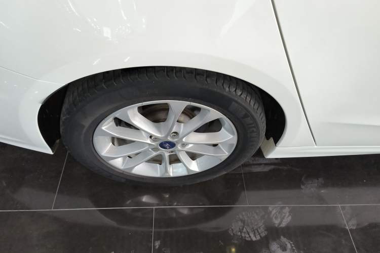 Used Ford Mondeo 2018 EcoBoost 180 Smart Control Fashion Model China V Standard Exterior 5