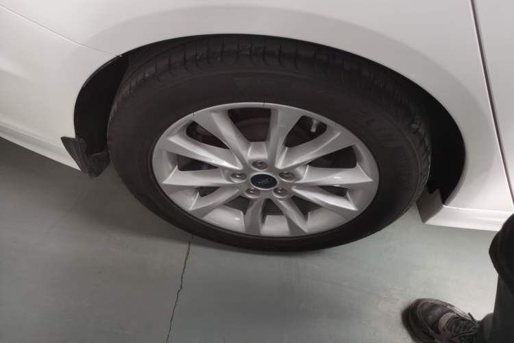 Used Ford Mondeo 2018 EcoBoost 200 Stylish Model Exterior 5
