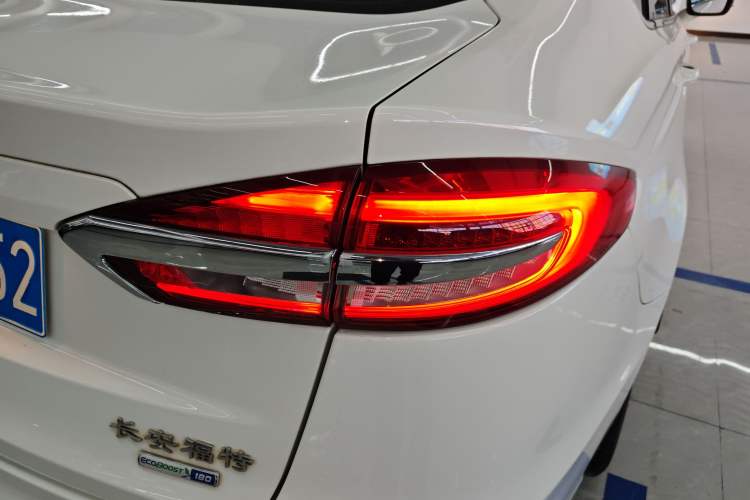 Used Ford Mondeo 2018 EcoBoost 180 Smart Control Fashion Model China VI Standard Exterior 6