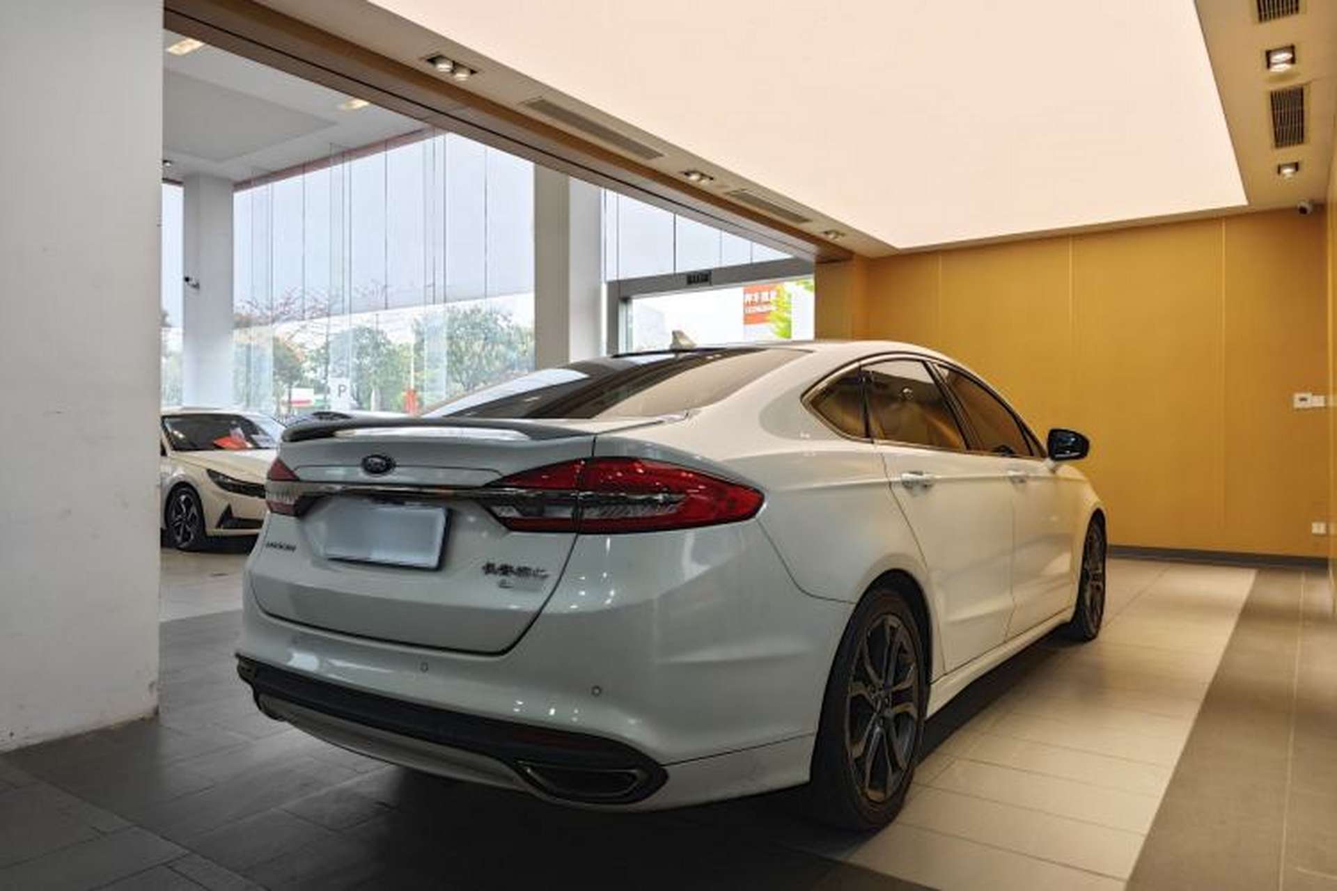 Used Ford Mondeo 2018 EcoBoost 180 Cognac Special Edition Exterior 8