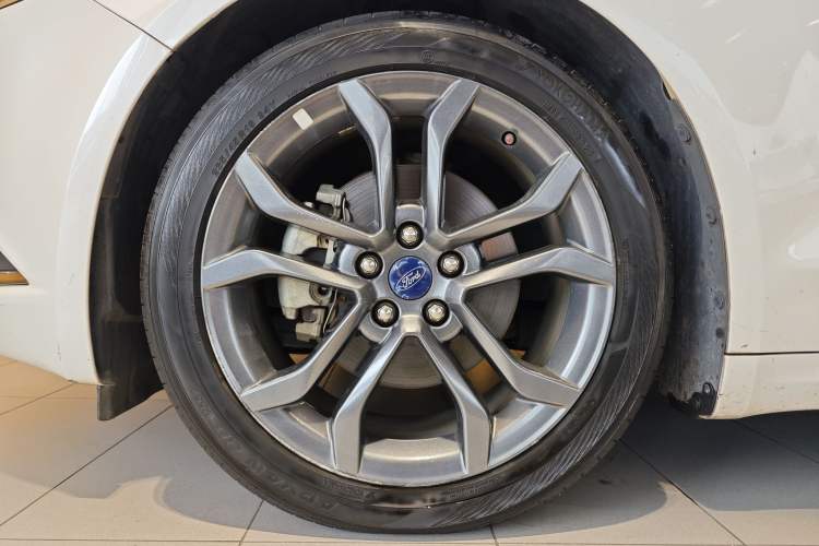 Used Ford Mondeo 2018 EcoBoost 180 Cognac Special Edition Exterior 8